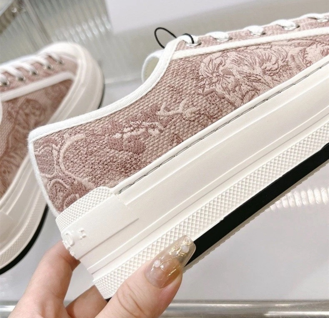 Luxury Designer Canvas Sneakers (2026 Edition) - Зображення 6