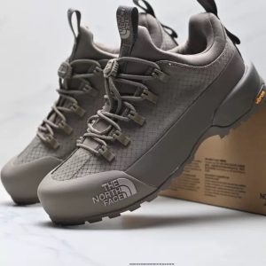 Glenclyffe low waterproof trail sneakers in premium outdoor colorways from Hype Outfit Shop